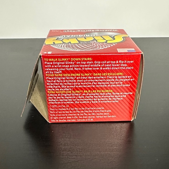 Slinky Original Walking Spring Toy - Picture 6 of 7